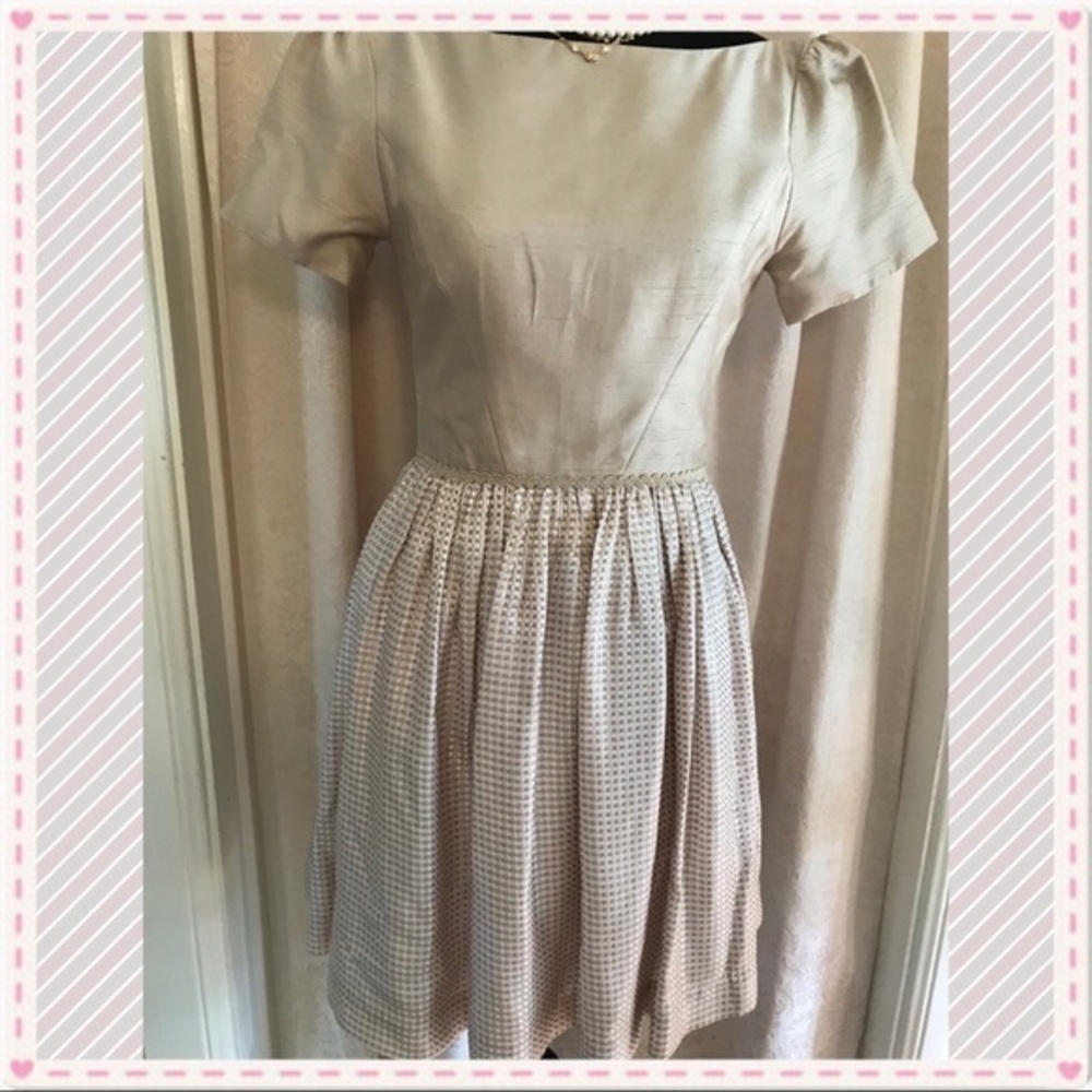 BEAUTIFUL DRESS 💜💜💜 - Picture 6 of 8